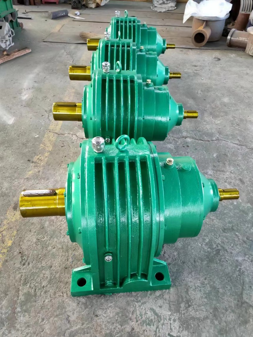 Planetary gear reducer