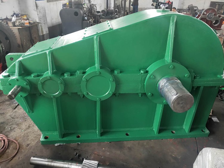 cylindrical gear reducer